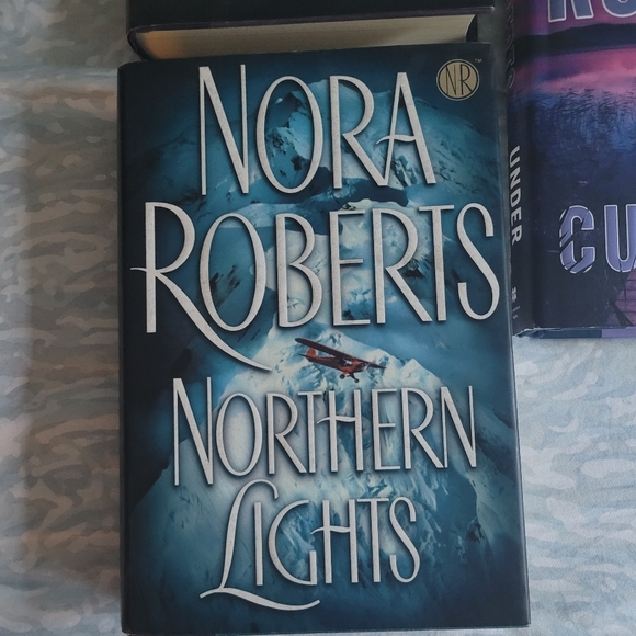 Nora Roberts Books - Picture 4 of 4